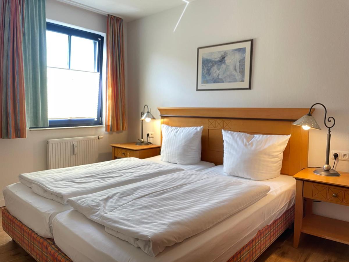 Moby Dick Hotel & Ferienwohnungen Вустров Екстер'єр фото